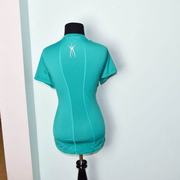Super Cute Teal Athletic Top - Picture 2 of 2